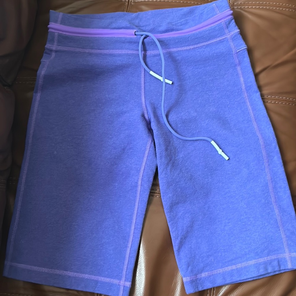 lululemon Voyage Sweat Crop - Power Purple - Size 4